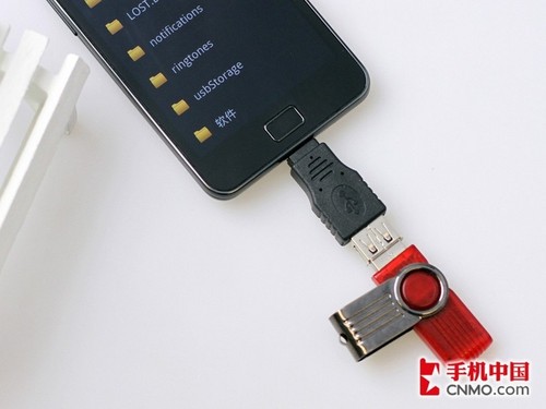 給蘋果擴容 MiLi iData蘋果手機U盤體驗