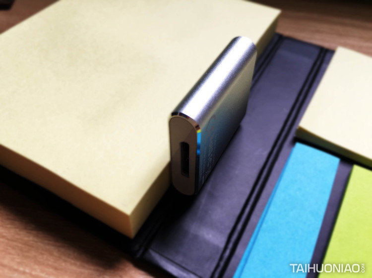 蘋果iPhone 16G內(nèi)存不夠用?MiLi iData Pro智能U盤